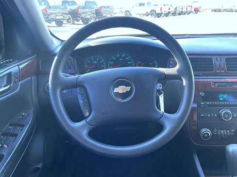 Used 2009 Chevrolet Impala LT image 11
