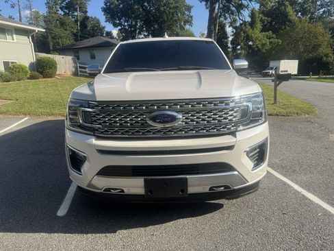 Used 2019 Ford Expedition Max Platinum AWD/4WD image 3