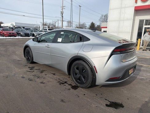 New 2026 Toyota Prius LE image 11