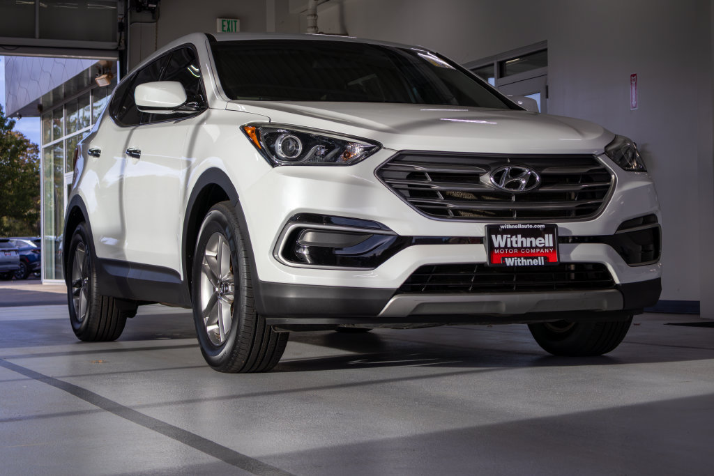 Used 2017 Hyundai Santa Fe Sport AWD/4WD image 2