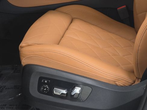 Certified 2024 BMW X5 sDrive40i w/ Premium Package RWD image 25