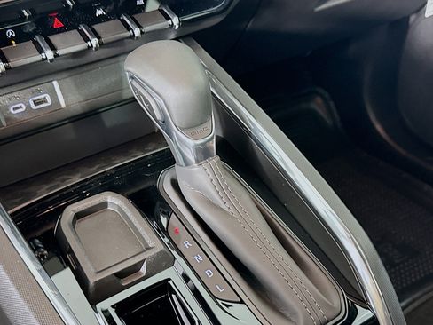 New 2025 GMC Canyon Elevation w/ Convenience Package image 18