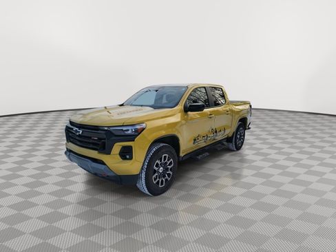 Used 2023 Chevrolet Colorado Z71 w/ Z71 Convenience Package 2 image 4