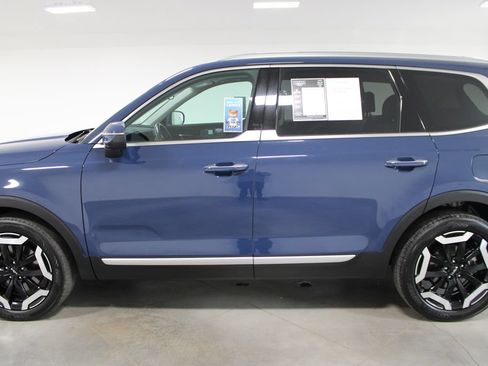 Used 2025 Kia Telluride S FWD image 6