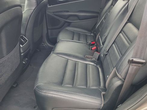 Used 2020 Kia Sorento EX FWD image 21