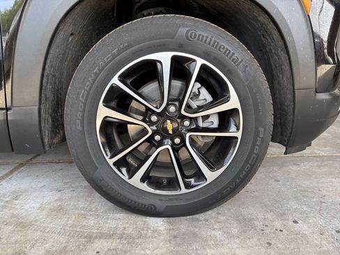 Used 2025 Chevrolet TrailBlazer LT image 29