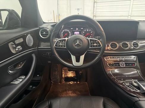 Used 2019 Mercedes-Benz E 300 image 21