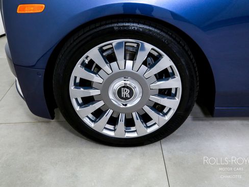 Used 2019 Rolls-Royce Phantom Sedan image 41