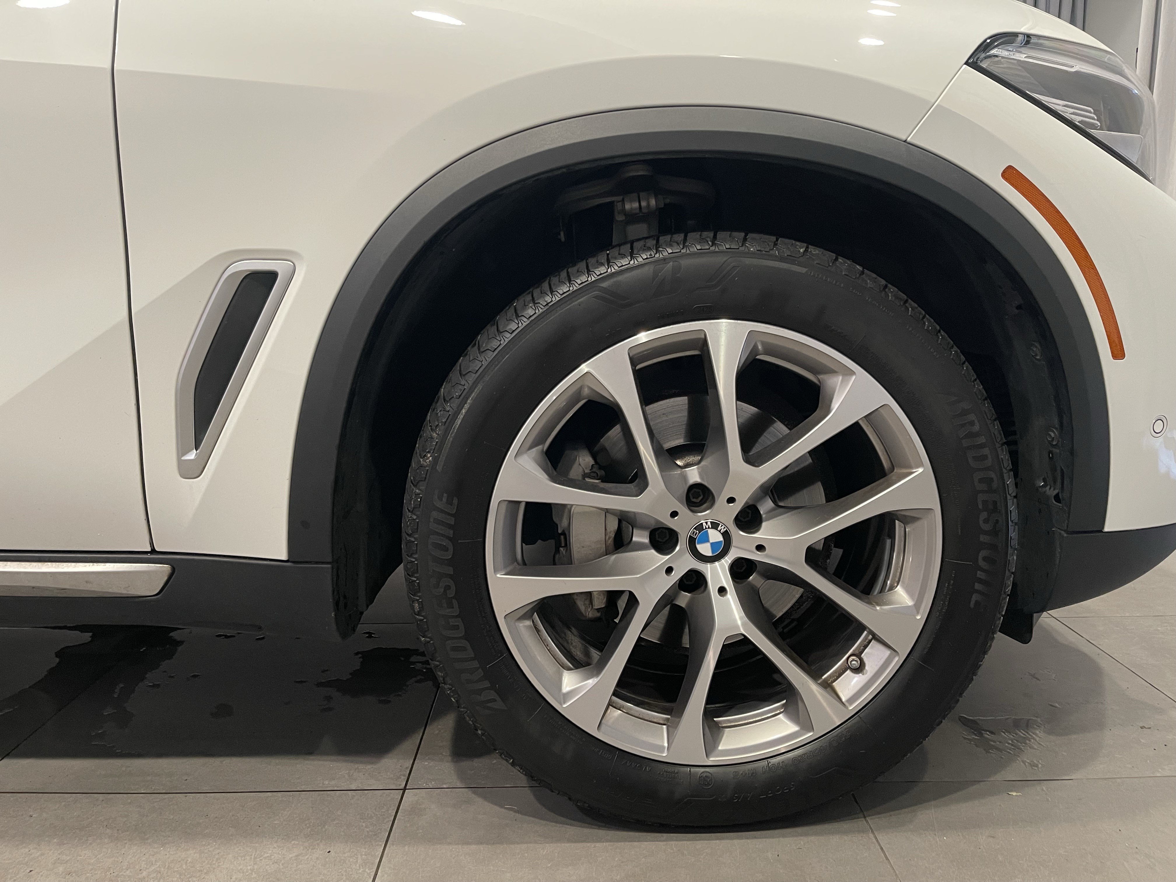 Used 2022 BMW X5 xDrive40i w/ Premium Package AWD/4WD image 10