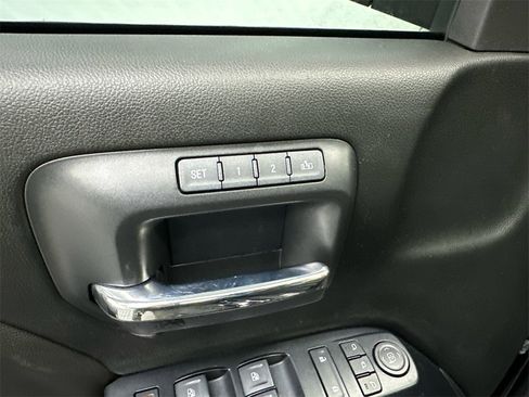 Used 2018 GMC Sierra 1500 Denali w/ Denali Ultimate Package image 12