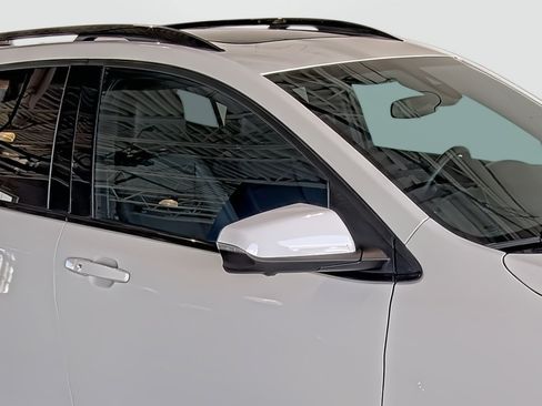 New 2023 Chevrolet Equinox RS w/ RS Leather Package AWD/4WD image 17