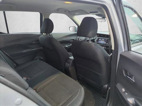 Used 2023 Nissan Kicks SV image 17