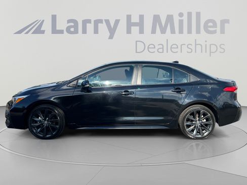 Used 2024 Toyota Corolla SE FWD image 2