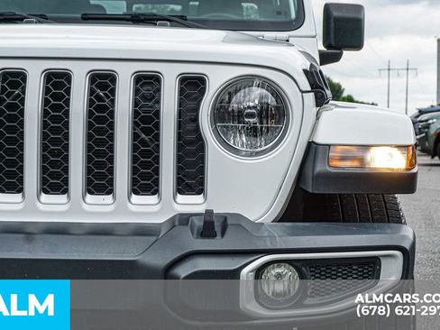Used 2023 Jeep Gladiator Overland AWD/4WD image 11
