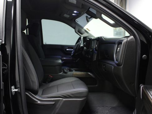 Used 2021 Chevrolet Silverado 1500 LT Trail Boss w/ Bed Protection Package image 12