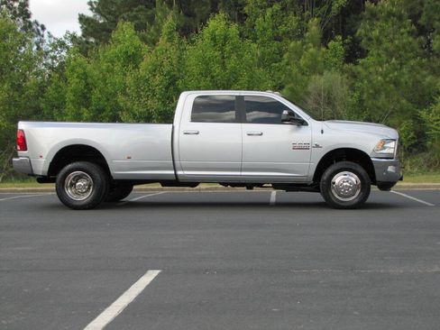 Used 2018 RAM 3500 Big Horn image 4