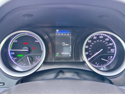 Used 2021 Toyota Camry LE FWD image 24