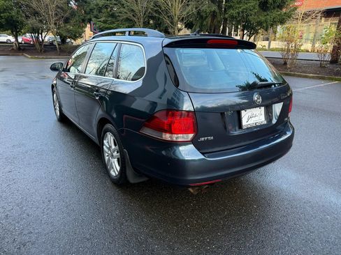 Used 2010 Volkswagen Jetta TDI image 5