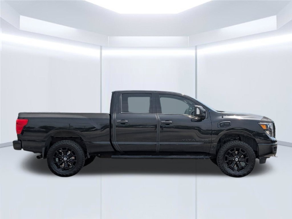 Used 2019 Nissan Titan SL w/ Midnight Edition AWD/4WD image 7