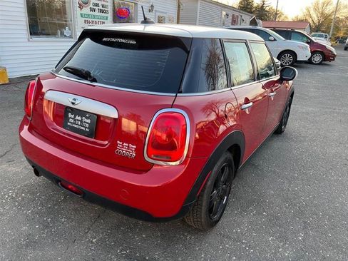 Used 2015 MINI Cooper 4-Door Hardtop image 2