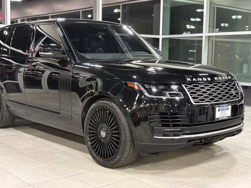 Used 2018 Land Rover Range Rover Supercharged image 3