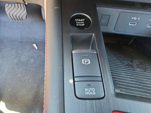 New 2026 Nissan Kicks SR w/ SR Premium Package FWD image 35
