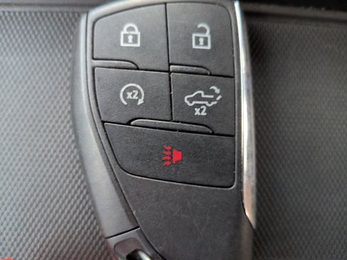 Used 2025 GMC Sierra 1500 SLT AWD/4WD image 31