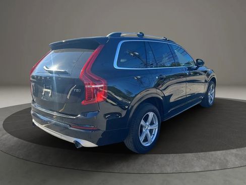 Used 2019 Volvo XC90 T5 Momentum image 5