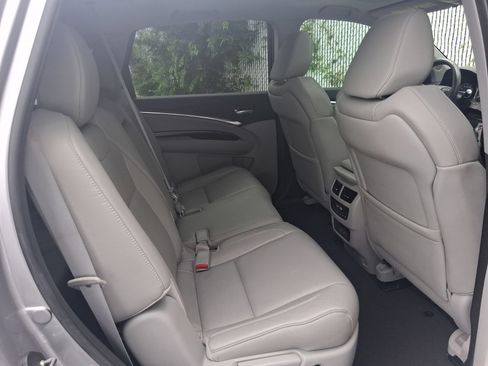Used 2018 Acura MDX FWD image 16