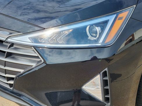 Used 2020 Hyundai Elantra SE FWD image 6