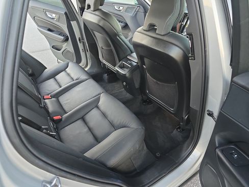 Used 2023 Volvo XC60 B5 Plus w/ Climate Package image 11