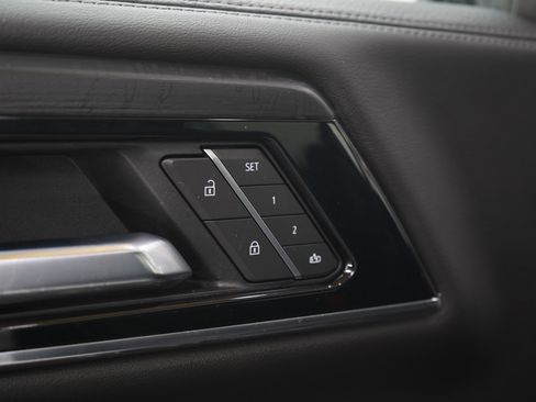 Used 2025 GMC Yukon Denali AWD/4WD image 26