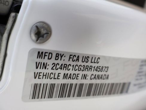 Used 2024 Chrysler Voyager LX image 39