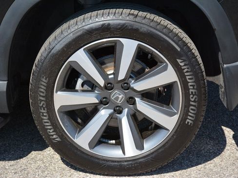 Used 2025 Honda Pilot Touring image 36