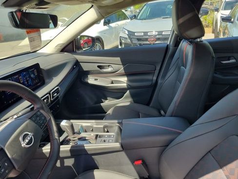 New 2026 Nissan Sentra SR w/ SR Premium Package FWD image 8