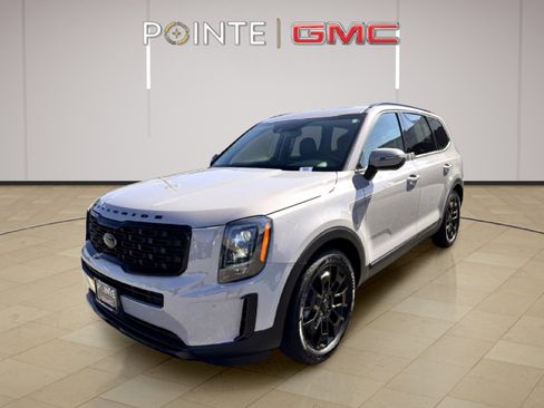 Used 2021 Kia Telluride EX w/ EX Premium Package image 3