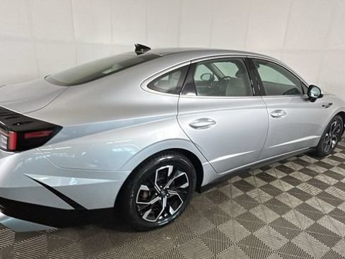 Used 2024 Hyundai Sonata SEL AWD/4WD image 2