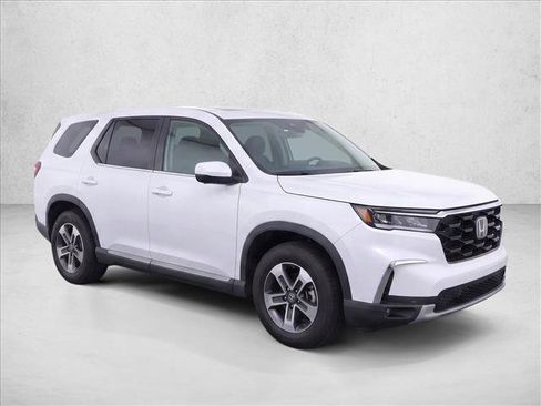 Certified 2025 Honda Pilot EX-L image 3
