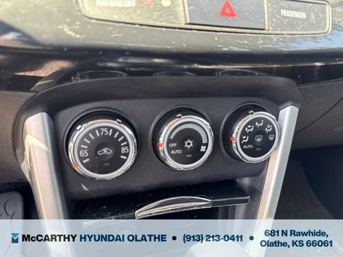 Used 2016 Mitsubishi Lancer ES FWD image 7