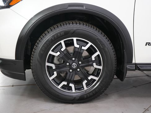 Used 2020 Nissan Pathfinder SV w/ Rock Creek Edition image 31