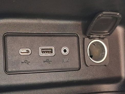 Used 2019 Chevrolet Equinox LT FWD image 26