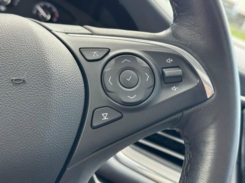 Used 2021 Buick Enclave Premium w/ Sun and Sites Package FWD image 19