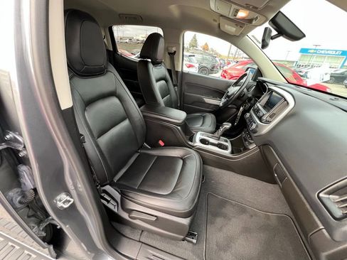 Used 2022 Chevrolet Colorado LT w/ Luxury Package image 28