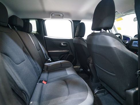 Used 2020 Jeep Renegade Altitude AWD/4WD image 29