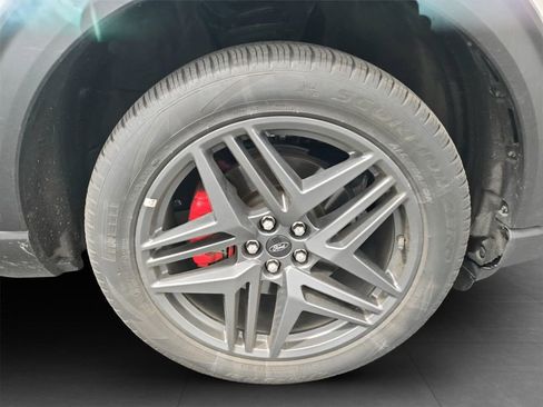Used 2025 Ford Explorer ST-Line w/ ST-Line Street Pack AWD/4WD image 35