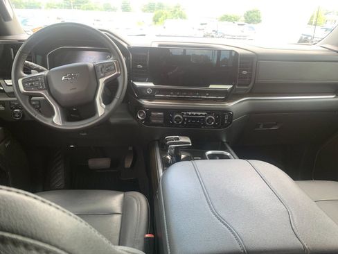Used 2023 Chevrolet Silverado 1500 RST w/ Convenience Package II AWD/4WD image 17
