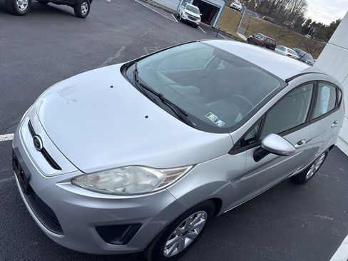Used 2013 Ford Fiesta SE image 10