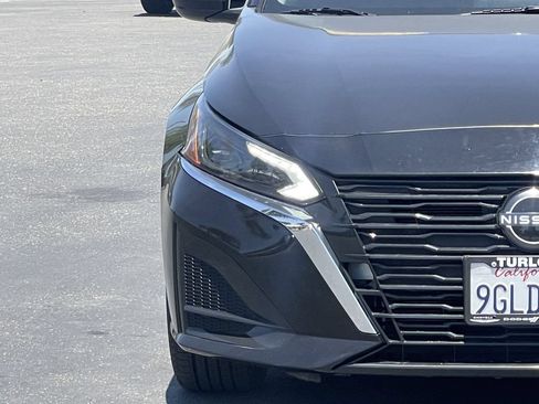 Used 2023 Nissan Altima 2.5 SV FWD image 3