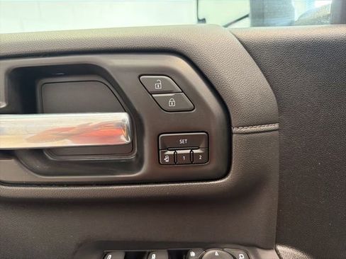 Used 2022 GMC Sierra 2500 SLT w/ SLT Convenience Package AWD/4WD image 16