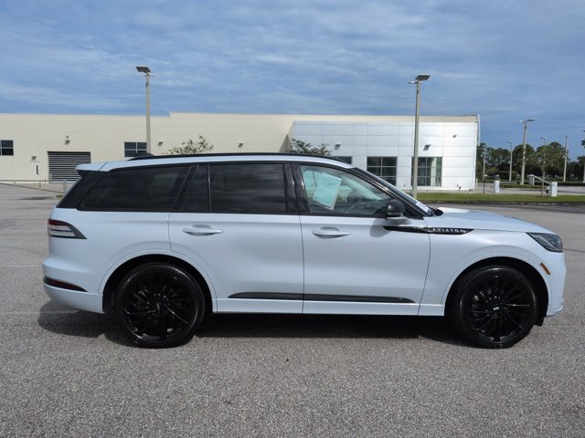 Used 2025 Lincoln Aviator Reserve w/ Equipment Group 201A AWD/4WD image 4